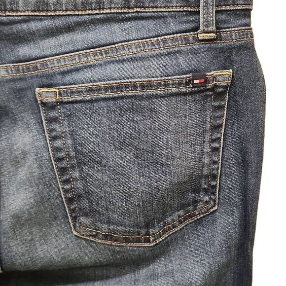 Tommy Hilfiger Women's Blue Five Pocket Style Curve Straight Jeans Size 10 - Picture 4 of 15
